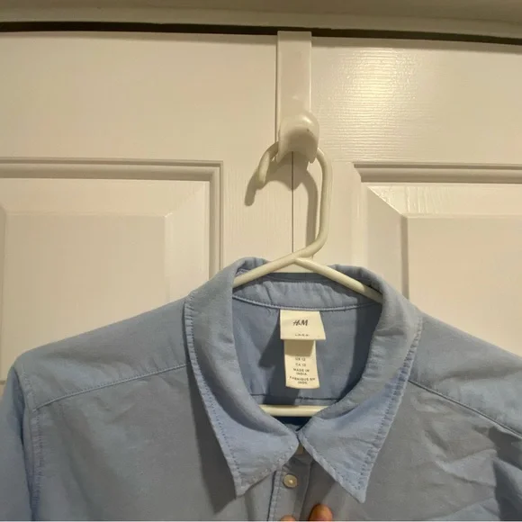 H&M light blue button-up shirt size 12 – classic work office - Picture 3 of 6
